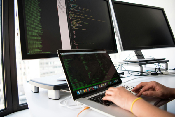 廣州企業(yè)首選復(fù)印機(jī)一體機(jī)租賃公司——德印租賃:復(fù)印機(jī)